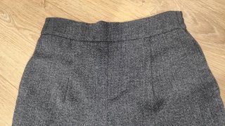 Pantalón gris jaspeado de pinzas