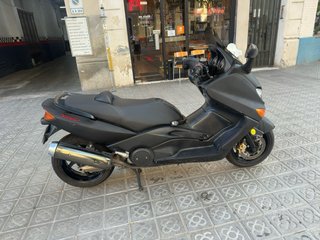 Yamaha T-Max 500 Maxi Scooter Negra