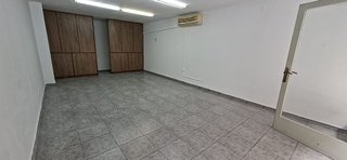 Local comercial en alquiler en Riera Alta - Llatí en Santa Coloma de Gramanet