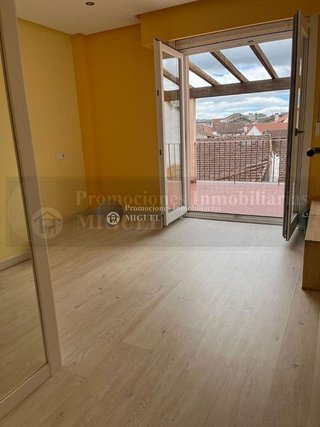 Casa adosada en venta en Verín