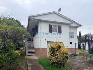 Chalet en venta en Nigrán