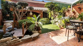 Casa adosada en venta en Les Arenes - La Grípia  Can Montllor en Terrassa