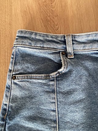 Falda vaquera Bershka 40 (M) azul – minifalda