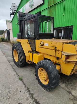 Carretilla JCB 4x4 triple mástil