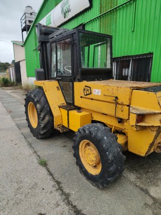 Carretilla JCB 4x4 triple mástil