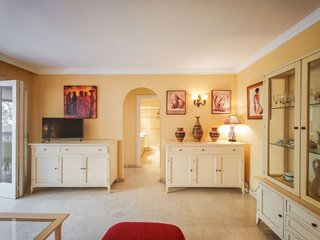 Piso en venta en Playa de la Fontanilla en Marbella