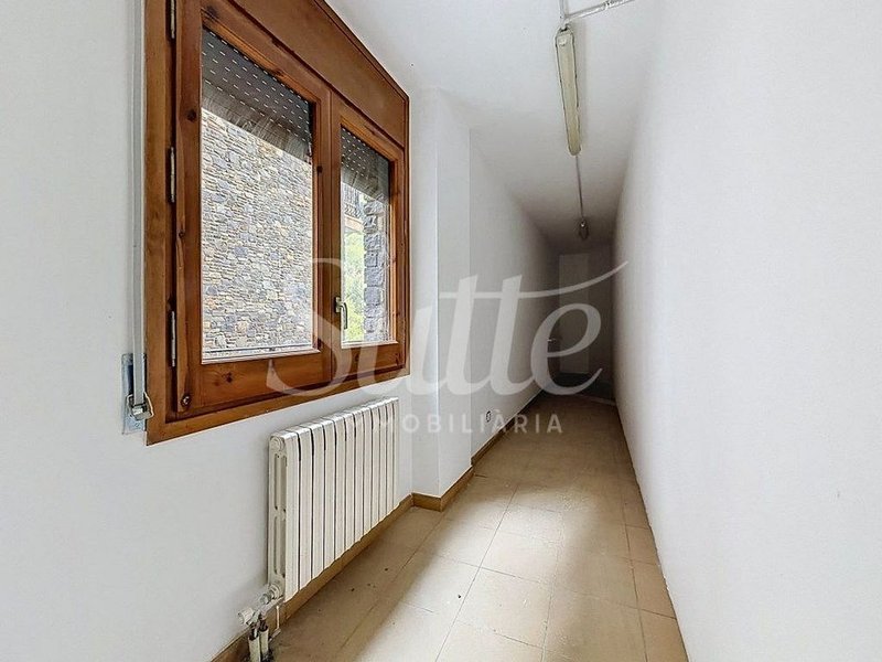 Commercial premises seasonal rent in Pal, La Massana · 4 of 13