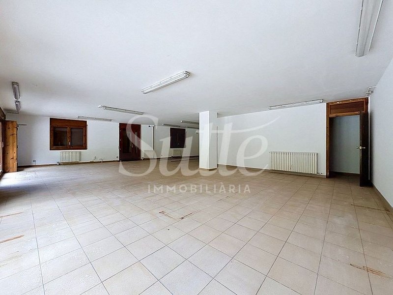 Commercial premises seasonal rent in Pal, La Massana · 6 of 13