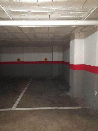 Garaje en alquiler en Eixample Nord – La Devesa en Girona