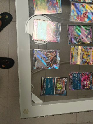 Caja metálica Pokémon Trading Card Game