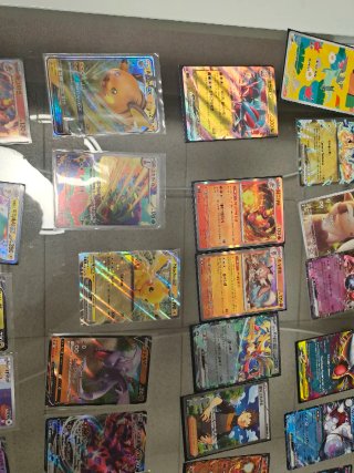 Caja metálica Pokémon Trading Card Game