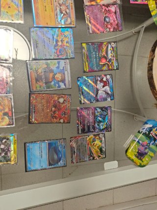 Caja metálica Pokémon Trading Card Game