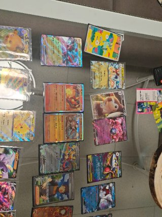 Caja metálica Pokémon Trading Card Game