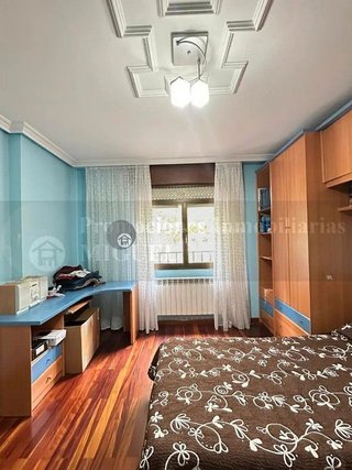 Chalet en venta en Verín