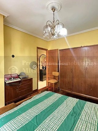 Chalet en venta en Verín