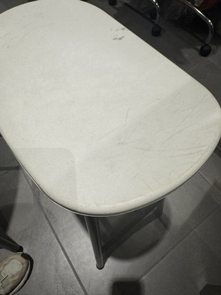 Mesa alta UTBY Ikea madera y metal con 2 taburetes