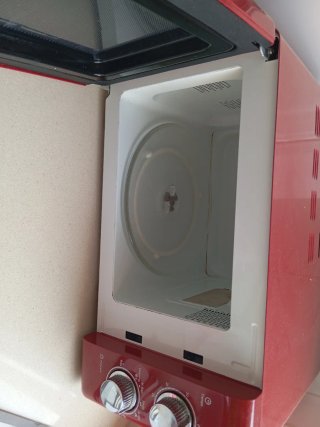 Microondas rojo