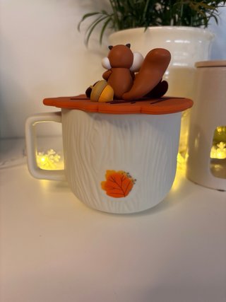 Taza Starbucks Ardilla Bosque - Edición limitada