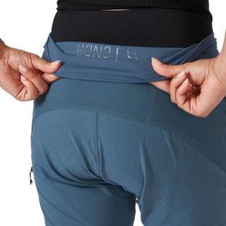 pantalón Rab Cinder Crank Shorts W (tallas S y M)