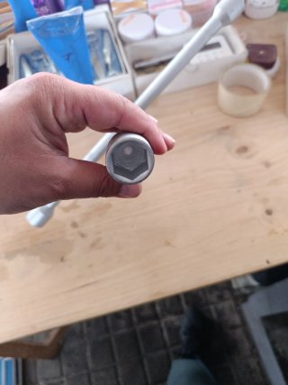 Llave de cruz para coche