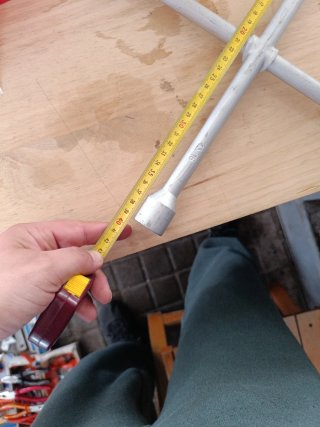 Llave de cruz para coche