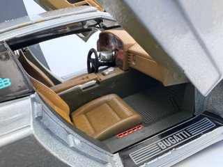 Bugatti EB 110 1991 1/18 Burago