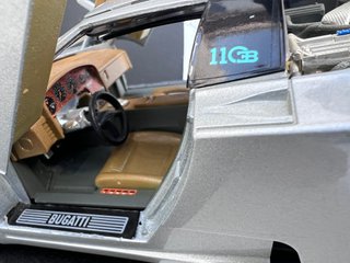 Bugatti EB 110 1991 1/18 Burago