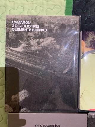 Colección de libros fotografía ojos de buey