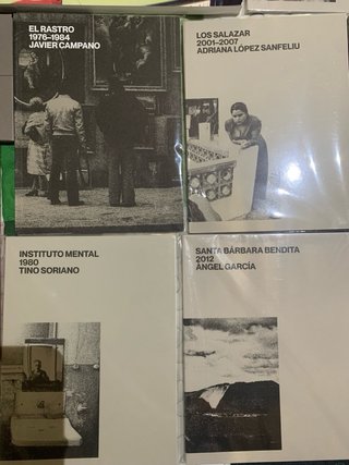 Colección de libros fotografía ojos de buey