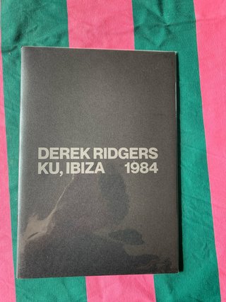 Colección de libros fotografía ojos de buey