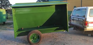 Comedero para animales verde