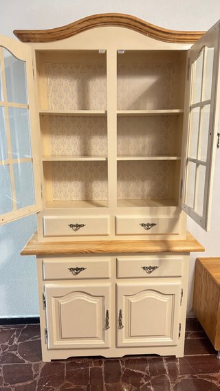 Vitrina  de madera y cristal restaurada