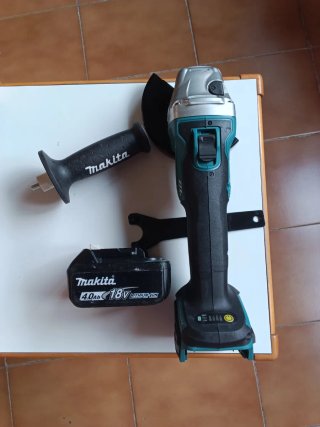 AMOLADORA RADIAL MAKITA BATERÍA DGA 504