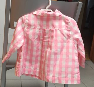 Cazadora fina tipo chubasquero cuadros rosa bebé