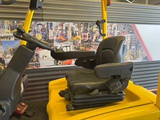 CARRETILLA ELEVADORA 1600 KG BATERIA NUEVA