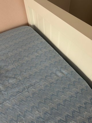 Cama nido blanca con mesilla