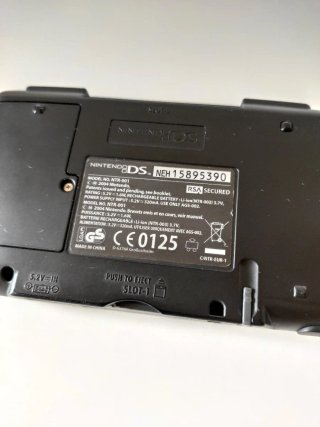 Nintendo DS + 4 Juegos Mario Kart y Brain Training