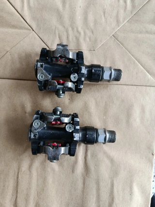 Pedales automáticos Shimano