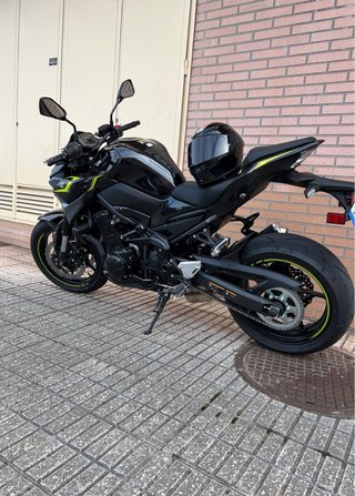 Kawasaki Z900 A2 2025