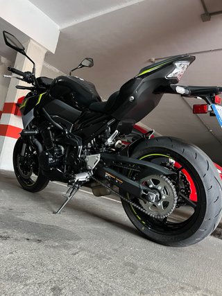 Kawasaki Z900 A2 2025