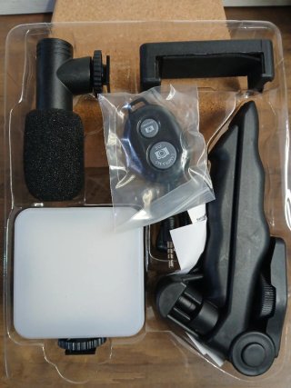 Kit Vlogging RT: Trípode, Luz, Micrófono, Control
