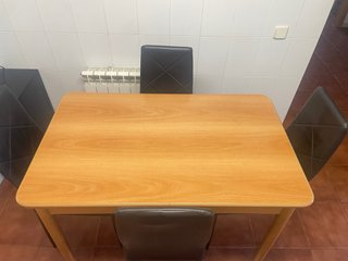 Mesa extensible madera y 4 sillas