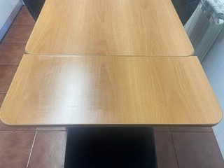 Mesa extensible madera y 4 sillas