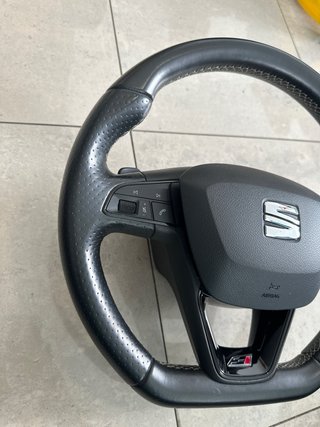 Volante Leon Cupra 5F