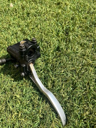 Bomba de freno delantera Suzuki Burgman 250 AN