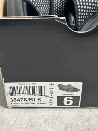 Sandalias Skechers Rumble con Tacón Mujer