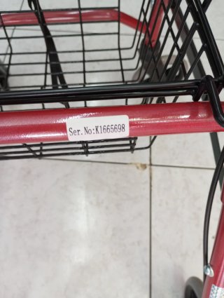 Andador 4 ruedas con asiento y frenos