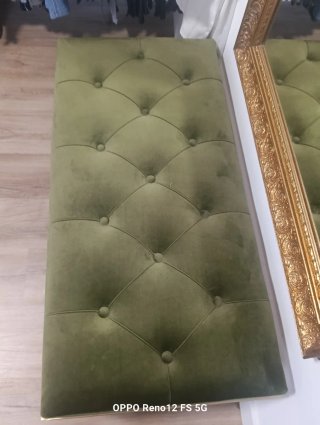 Banco terciopelo capitoné verde y dorado