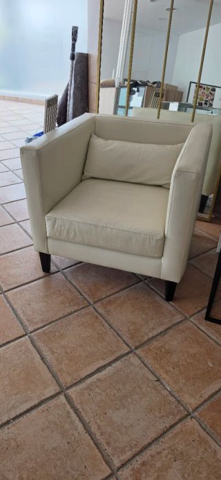 Sillón individual beige de piel