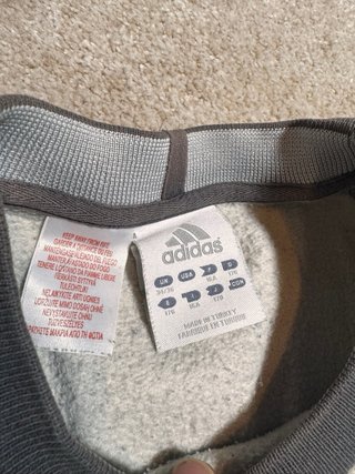 Sudadera Adidas Beige y Negra